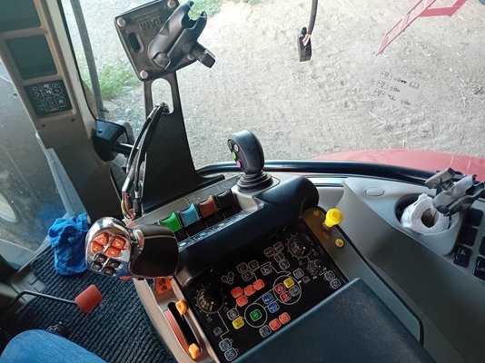 Tracteur agricole Case IH MAXXUM 115 CVX - 131