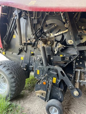 Presse à balles rondes Case IH RB455 VC ROTOR FEEDER