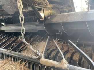 Presse à balles rondes Case IH RB455 VC ROTOR FEEDER - 8