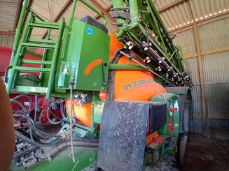 Pulvérisateur traîné Amazone UX 3200 Prenium - 1