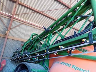 Pulvérisateur traîné Amazone UX 3200 Prenium - 3