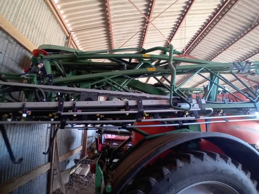 Pulvérisateur traîné Amazone UX 3200 Prenium