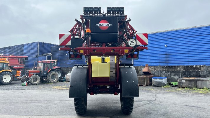 Pulvérisateur traîné Hardi NAVIGATOR 3000