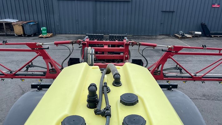 Pulvérisateur traîné Hardi NAVIGATOR 3000