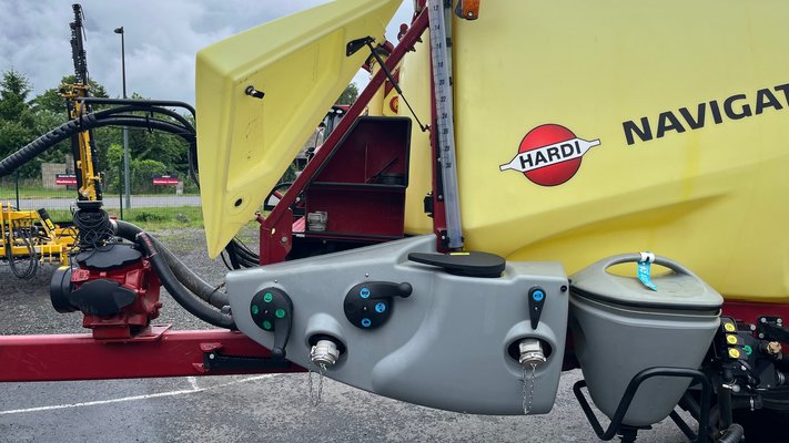 Pulvérisateur traîné Hardi NAVIGATOR 3000
