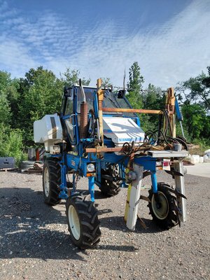 Tracteur enjambeur Bobard 621
