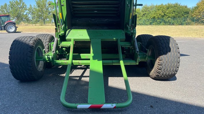 Presse à balles rondes Krone FORTIMA V1500 MC TANDEM