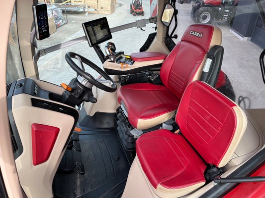 Tracteur agricole Case IH OPTUM 300 CVX DRIVE