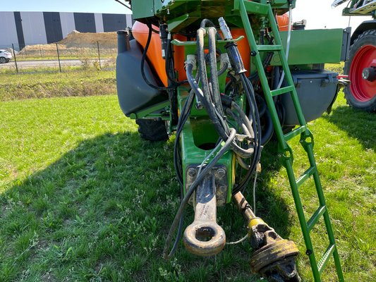 Pulvérisateur traîné Amazone UX 4200 SPECIAL
