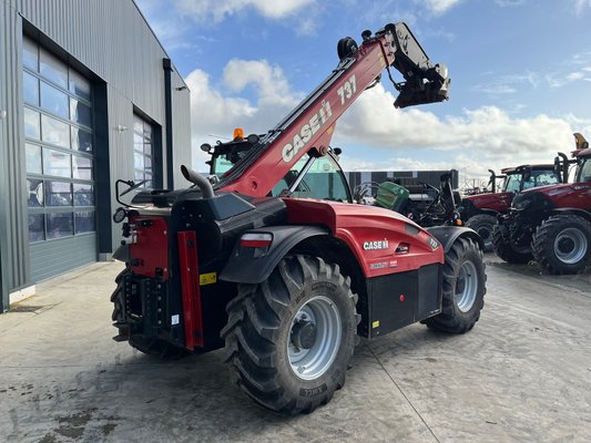 Chariot télescopique agricole Case IH FARMLIFT 737