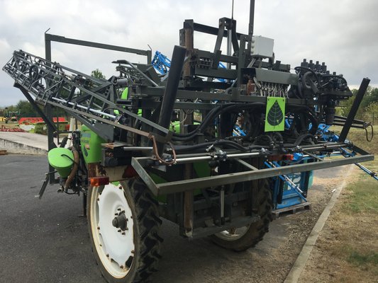 Pulvérisateur traîné Tecnoma SERVO LEADER