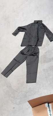 Vêtements - VET002 - Pluie - AVERSE ensemble de pluie  gamme MEDIUM  100% polyester  enduction pvc coloris bleu marine-kaki -