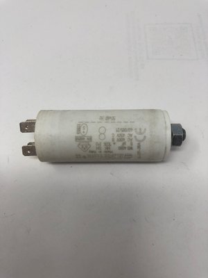 Techniques Motoculture - Electricité / Electronique - CONDENSATEUR 8 µF