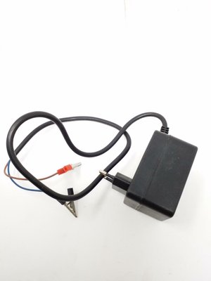 Pièce à définir - Sous famille pèce à définir - CHARGEUR BATTERIE 70