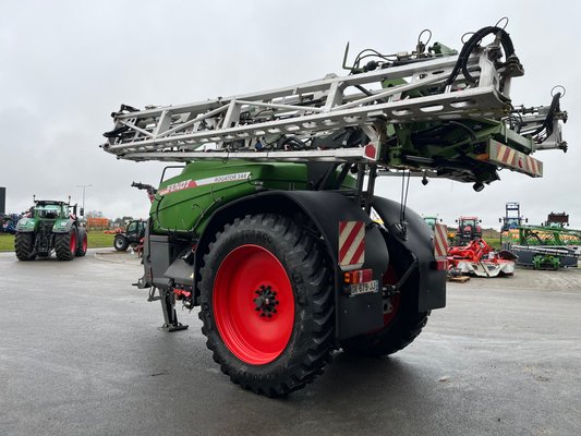 Pulvérisateur traîné Fendt Rogator 344