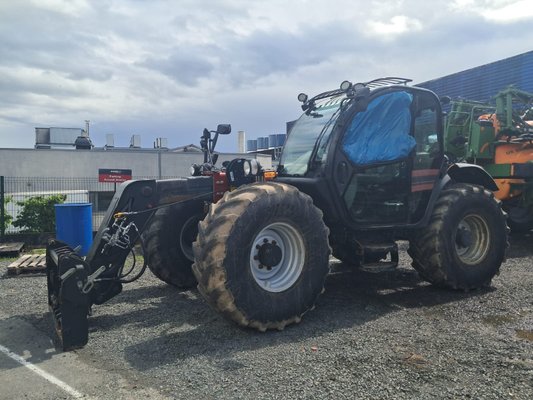 Chariot télescopique agricole Case IH FARMLIFT 742 