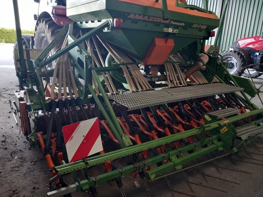 Combiné de semis Amazone KG402 / ADP402