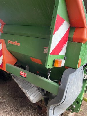 Distributeur d'engrais Amazone ZA-M 3001