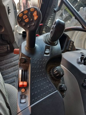 Tracteur agricole Case IH LUXXUM 110 - 107