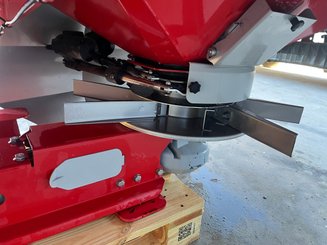 Distributeur d'engrais Kverneland GEOSPREAD EXACTA-TL - 4