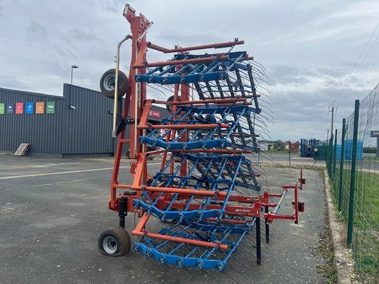 Bineuse Hatzenbichler herse étrille 12m