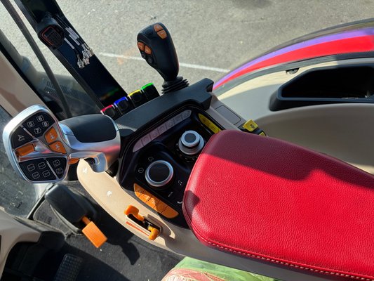 Tracteur agricole Case IH OPTUM 250 CVXDRIVE AFS CONNECT