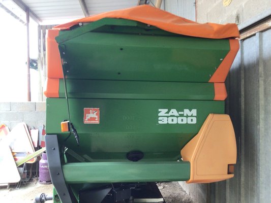 Distributeur d'engrais Amazone ZAM ULTRA 3000