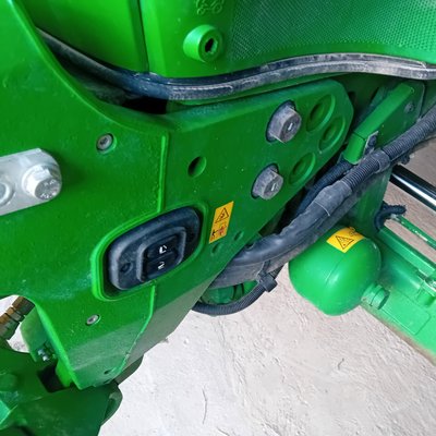 Tracteur agricole John Deere 6R150