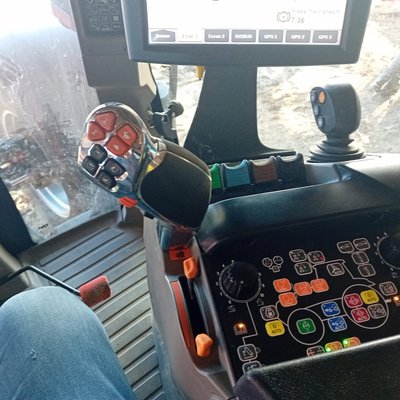 Tracteur agricole Case IH PUMA 165 CVXDRIVE STAGE V