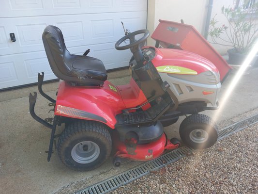 Tondeuse autoportée - PA200K102H