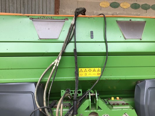 Distributeur d'engrais Amazone ZAM ULTRA 3000
