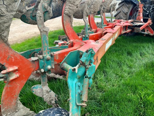 Charrue Kverneland ED100