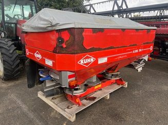 Distributeur d'engrais Kuhn AXIS 30.1 - 1