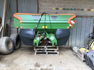 Distributeur d'engrais Amazone ZAM ULTRA 3000 - 1