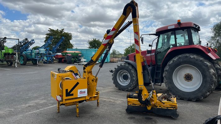 Epareuse Bomford B608