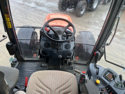 Tracteur agricole Kubota M135GX-S - 135