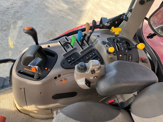 Tracteur agricole Case IH MAXXUM 115