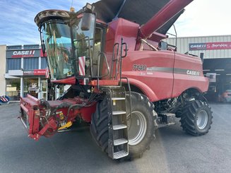 Moissonneuse batteuse Case IH AXIAL-FLOW 7140 XFLOW - 1
