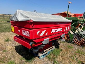 Distributeur d'engrais Kverneland EXACTA TL - 1