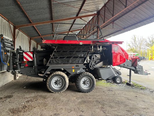 Presse à balles carrées Massey Ferguson MF 2270 TP