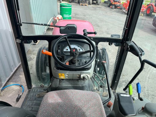 Tracteur agricole Massey Ferguson 3640 F Xtra
