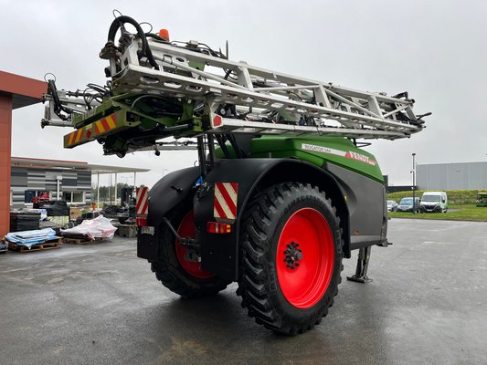 Pulvérisateur traîné Fendt Rogator 344