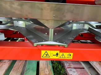Distributeur d'engrais Kuhn AXIS 50.2 M EMC W - 5