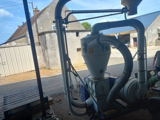 Unknown range 695 Kongskilde SUC 1000