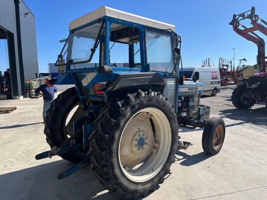 Tracteur agricole Ford 5610