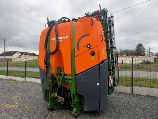 Pulvérisateur porté Amazone UF TWIN 3002