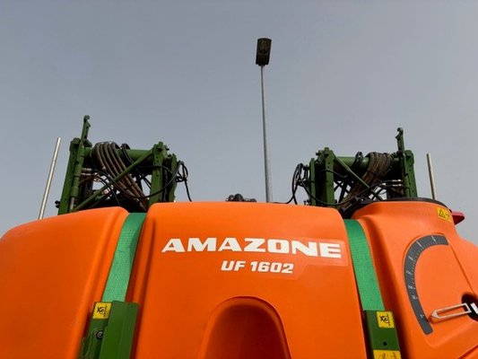Pulvérisateur porté Amazone UF 1602 - SUPER -S2 28 PREMIUM