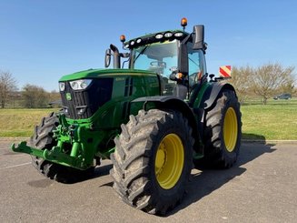 Tracteur agricole John Deere 6250 R - 1
