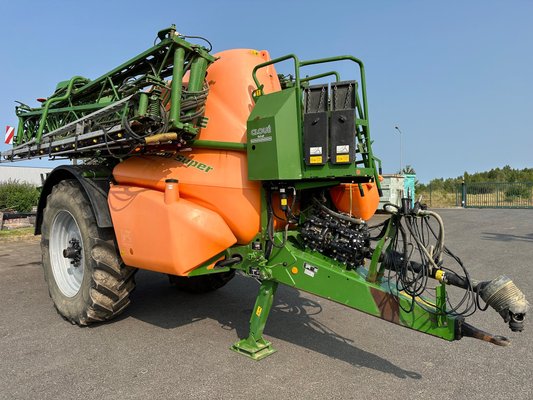 Pulvérisateur traîné Amazone UX 5200 Super