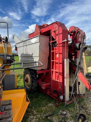 Machine à vendanger Alma RNES